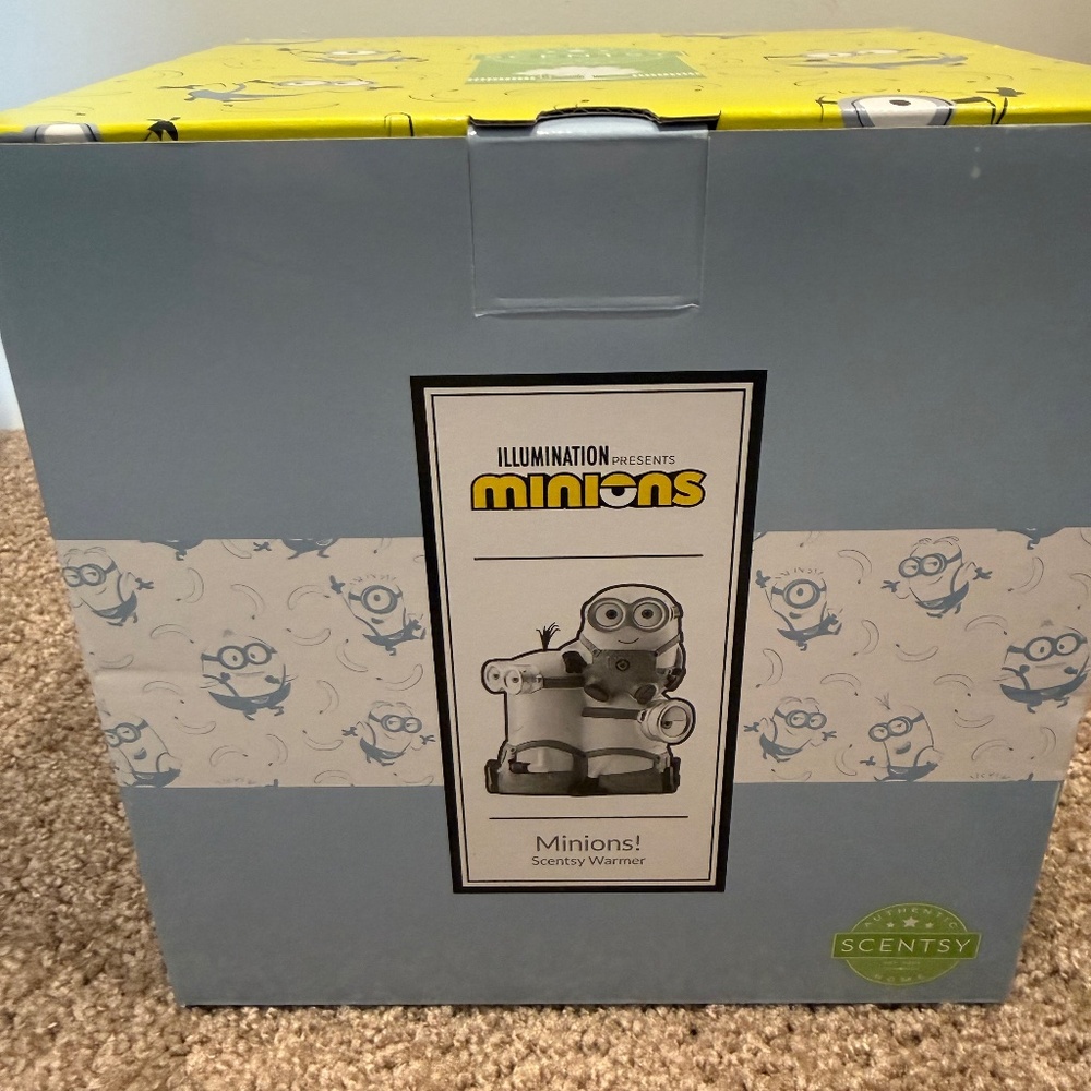 New Scentsy Minions Special Edition wax warmer
